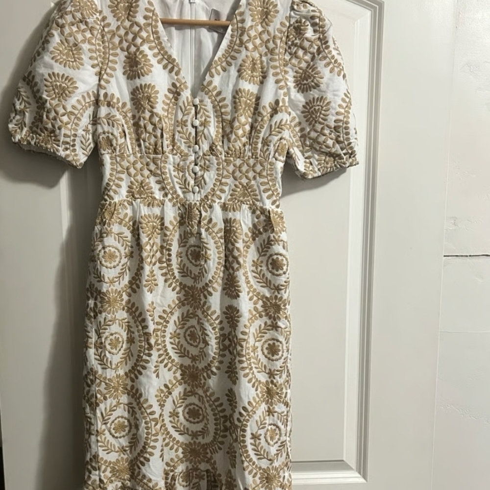 Adelyn Rae Gold and Cream Midi Dress - Picture 6 of 9